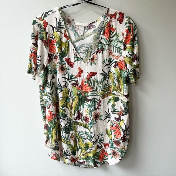 H&M tropical floral print v-neck blouse - Picture 1 of 8